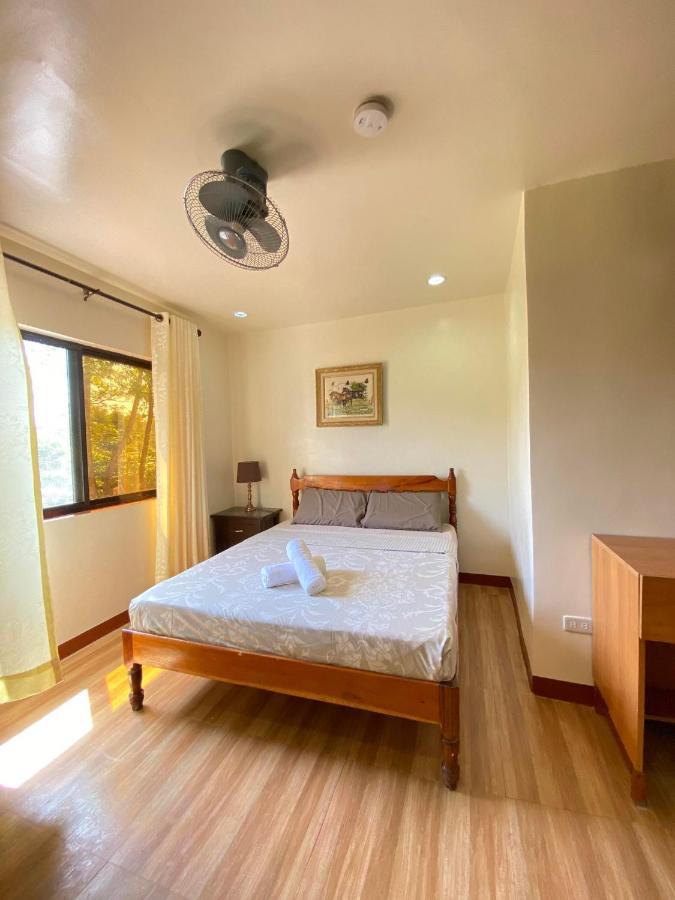 Tessie'S Home Stay Bed & Breakfast Puerto Princesa Exterior photo